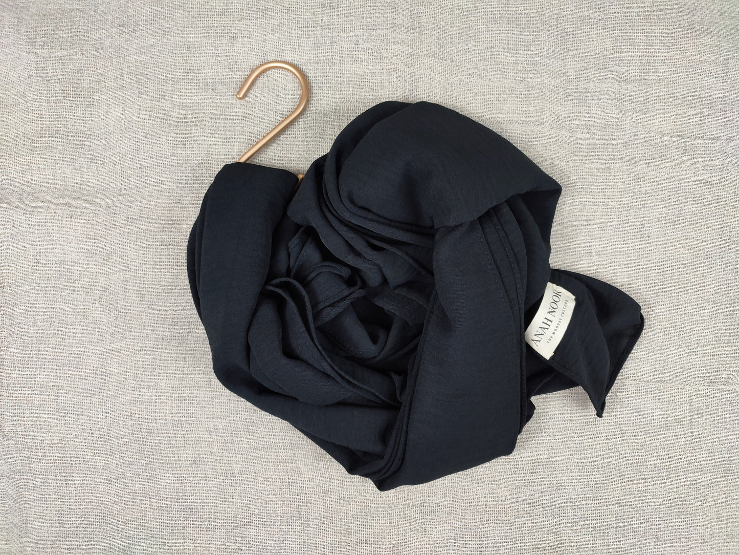 NOMAD hijab - Jet Black